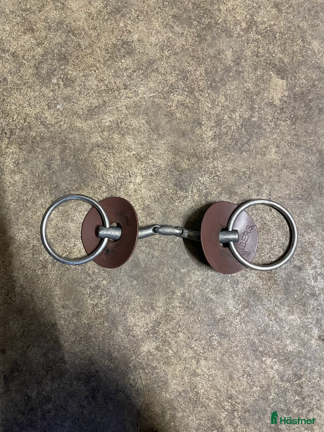 Bett hästutrustning till salu: Fager bett med bombers bettskivor  - Annons 1