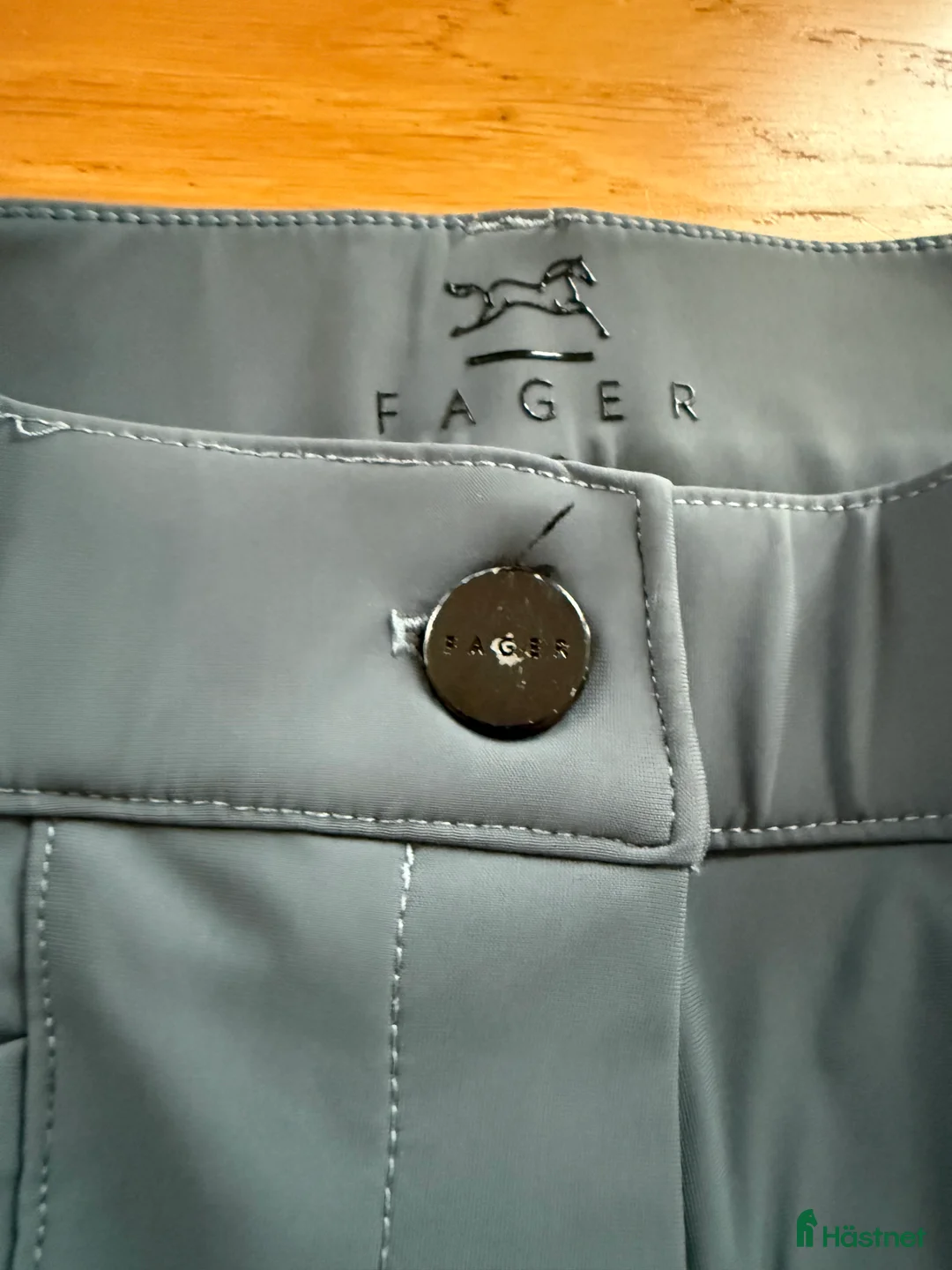 Ridbyxor ryttarutrustning till salu: Freya Hybrid Ridbyxor Isblå i Lerberget - Annons 2