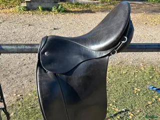 Sadlar hästutrustning Bennis Harmony Elegant i Hägersten - Annons 24