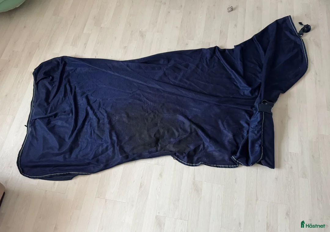 Täcken hästutrustning till salu: Svettäcke  - Annons 6