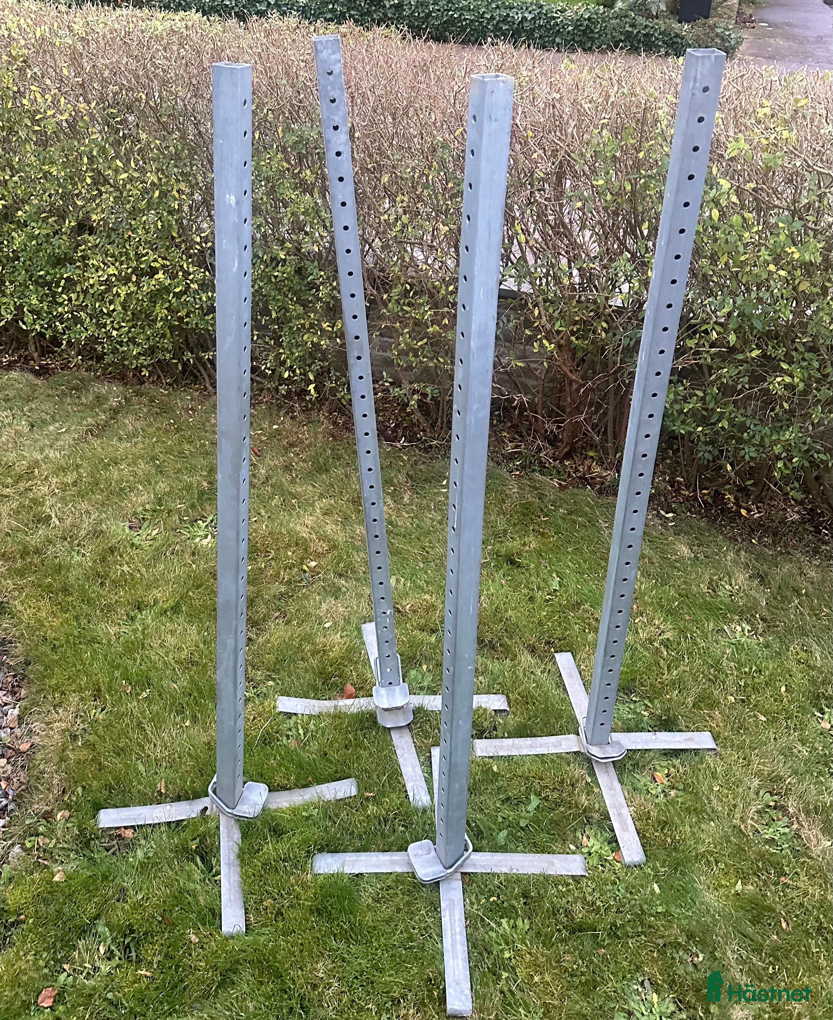 Övrig utrustning övrig utrustning till salu: Hinderstöd 4st aluminium i Perstorp - Annons 24