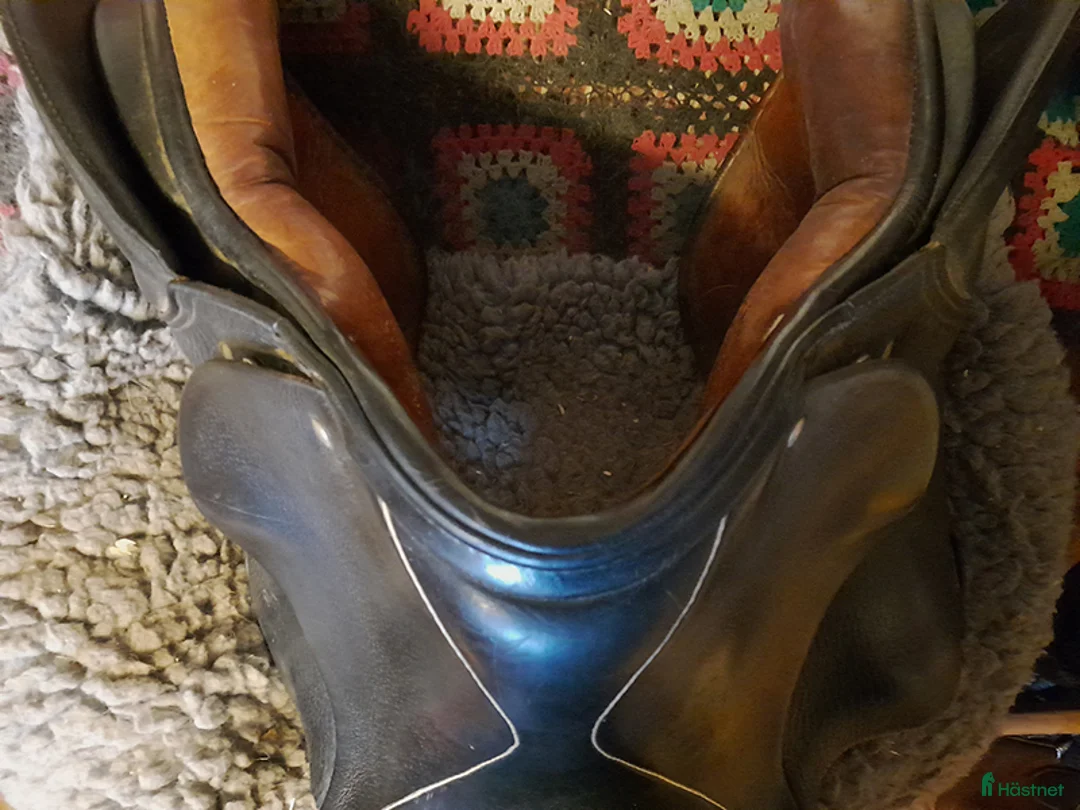 Sadlar hästutrustning till salu: Stubben stl 31 normal mot vid 17 tum i Gammelstad - Annons 2