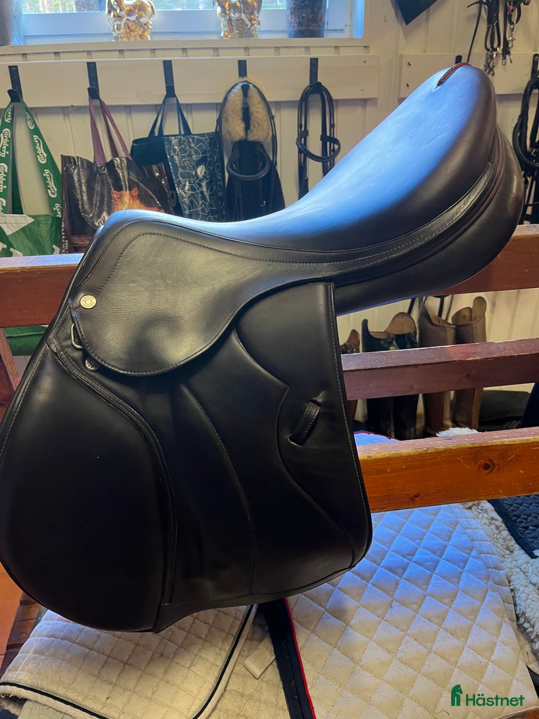 Sadlar hästutrustning till salu: Fin equipe synergy  i Vimmerby - Annons 2