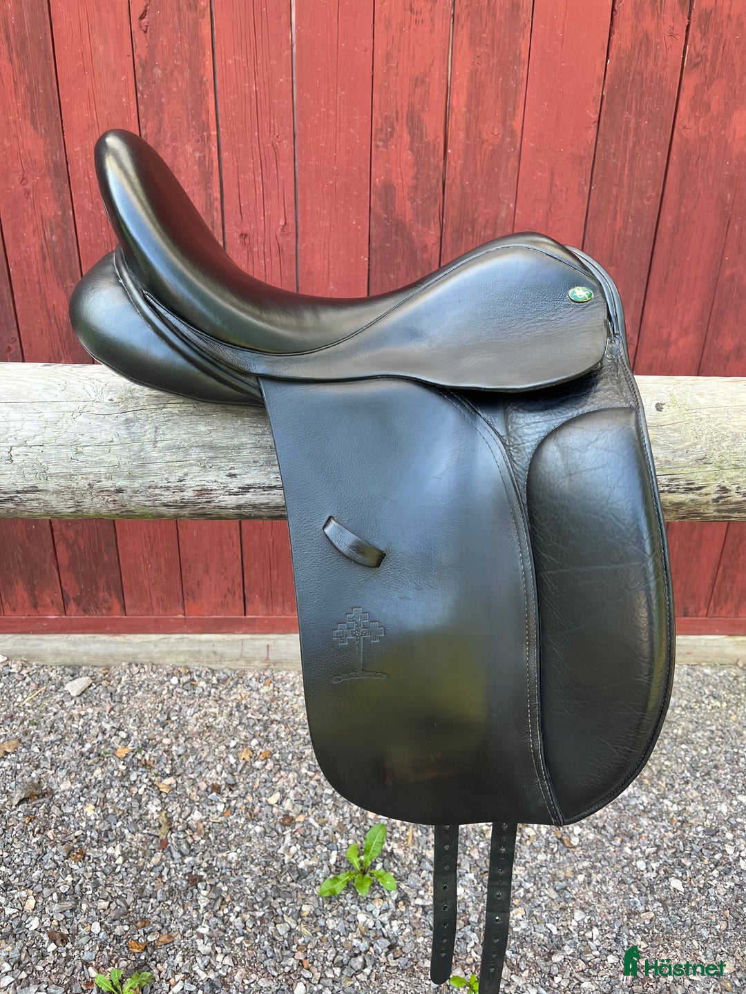 Sadlar hästutrustning till salu: Underbar dressyrsadel! i Brålanda - Annons 1