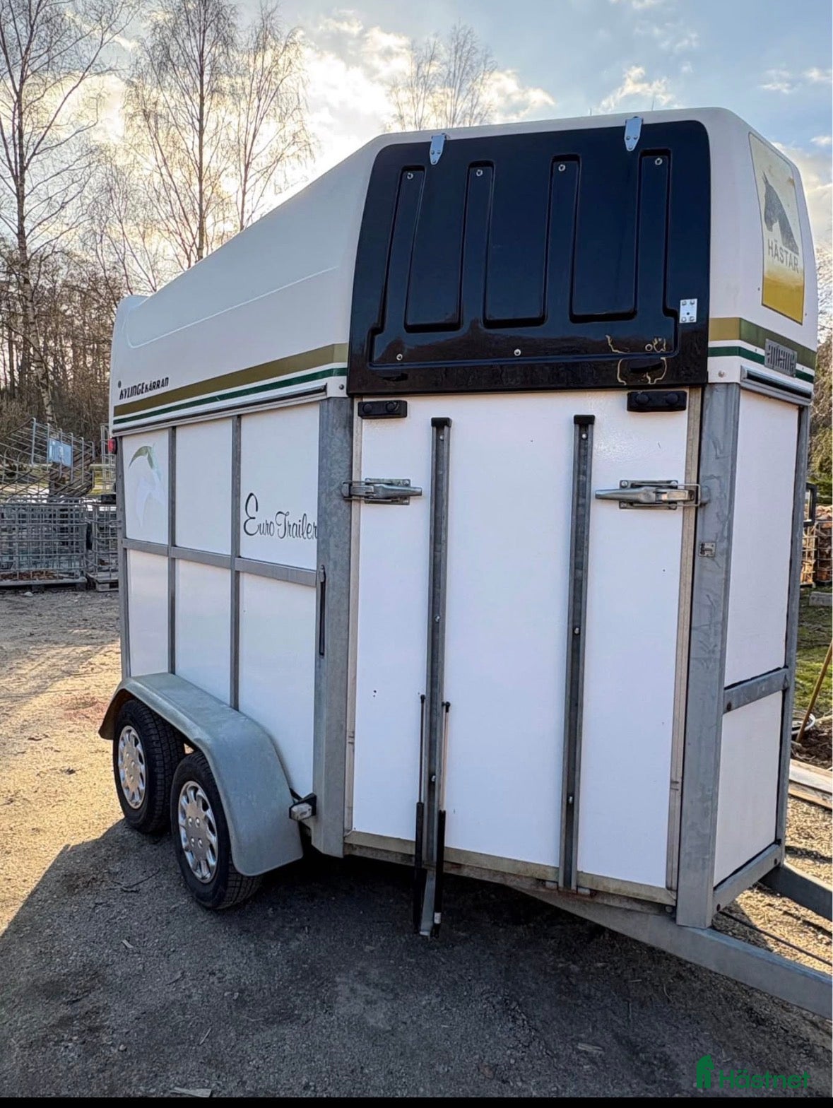 Hästtransporter  fordon & transport till salu: Transport,frontutlastning,nya väggar,frontläm - Annons 10