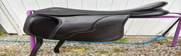 Sadlar hästutrustning till salu: Dressyrsadel 18” i Klintehamn - Annons 1