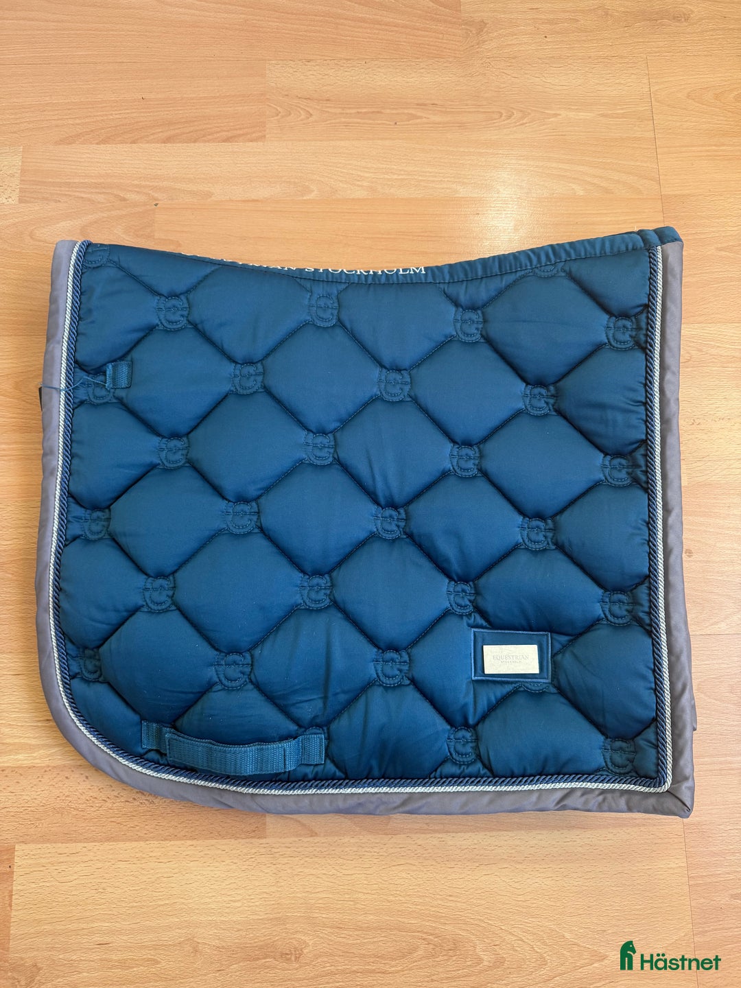 Schabrak & Vojlockar hästutrustning till salu: Equestrian Stockholm dressyrschabrak  i Södertälje - Annons 1