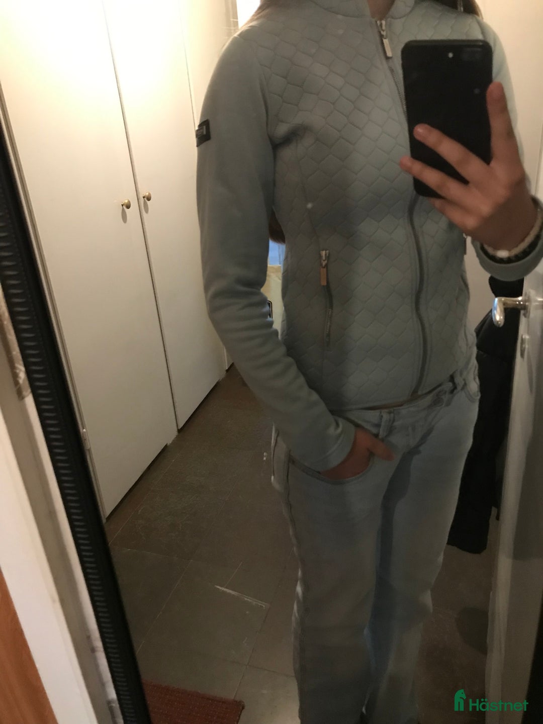 Jackor & Kavajer ryttarutrustning till salu: SÅLD Snygg ES tröja/jacka i Årsta - Annons 2