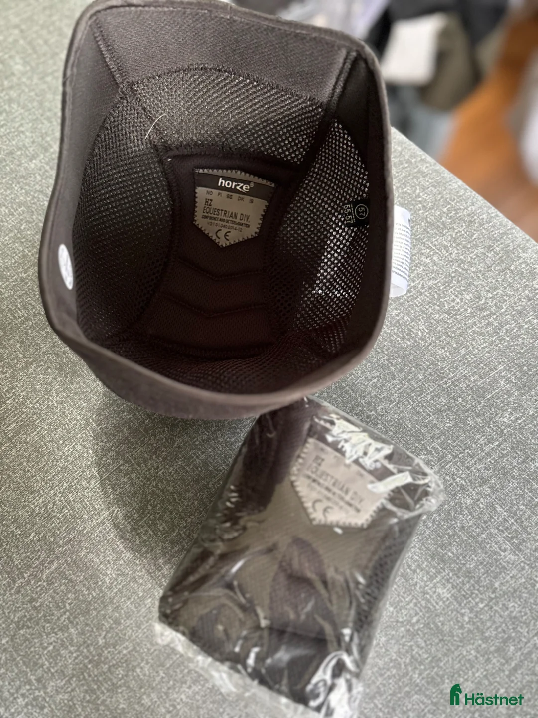 Hjälmar ryttarutrustning till salu: Hjälm - Annons 6