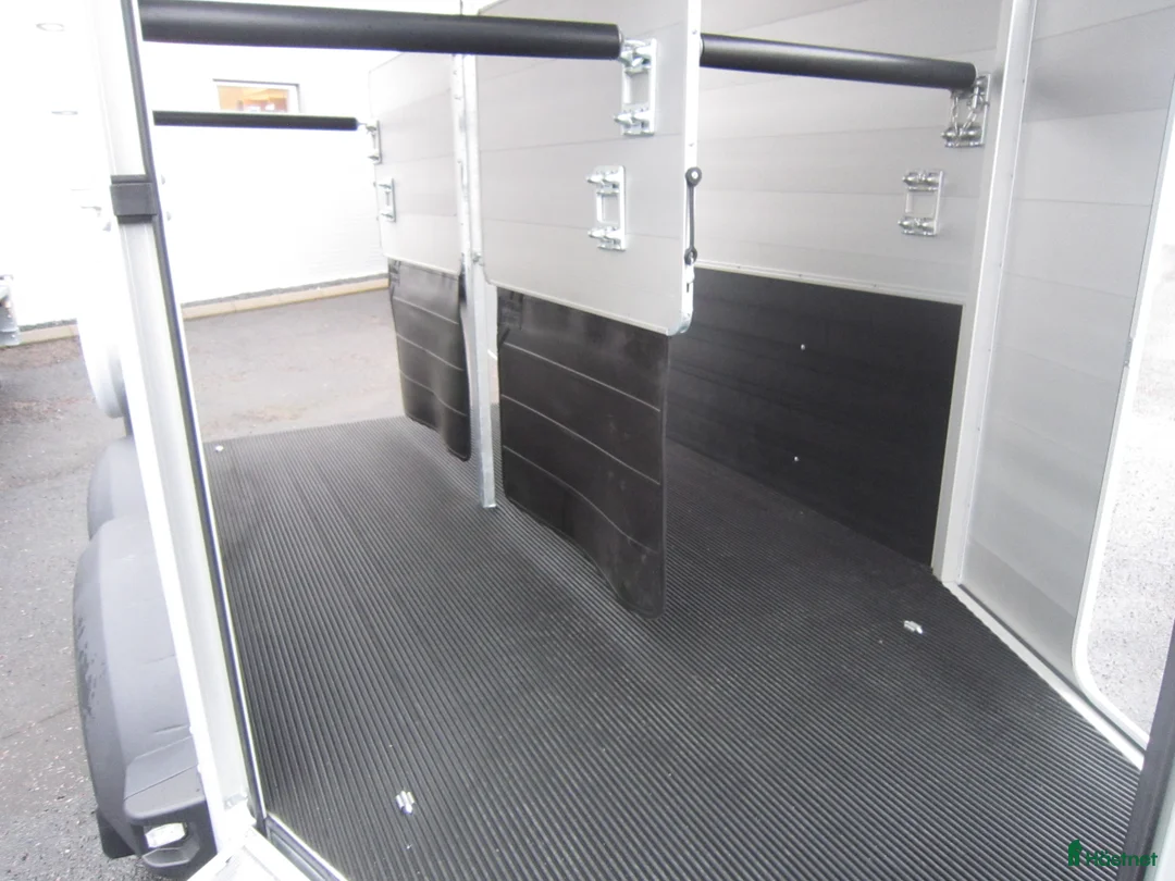 Hästtransporter  fordon & transport till salu: IFOR Williams Hästtransport HBX511! i Jönköping - Annons 8