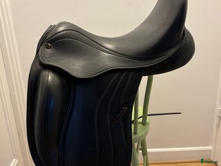 Sadlar hästutrustning till salu: Dressyrsadel Jeffries i Bromma - Annons 3