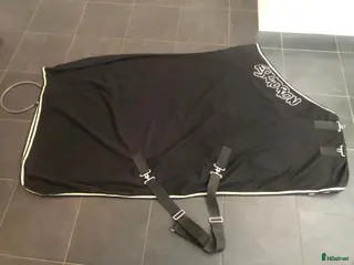 Täcken hästutrustning Stalltäcke i Härryda - Annons 19