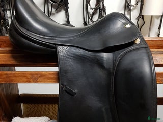 Sadlar hästutrustning till salu: Prestige Venus i Vreta Kloster - Annons 2