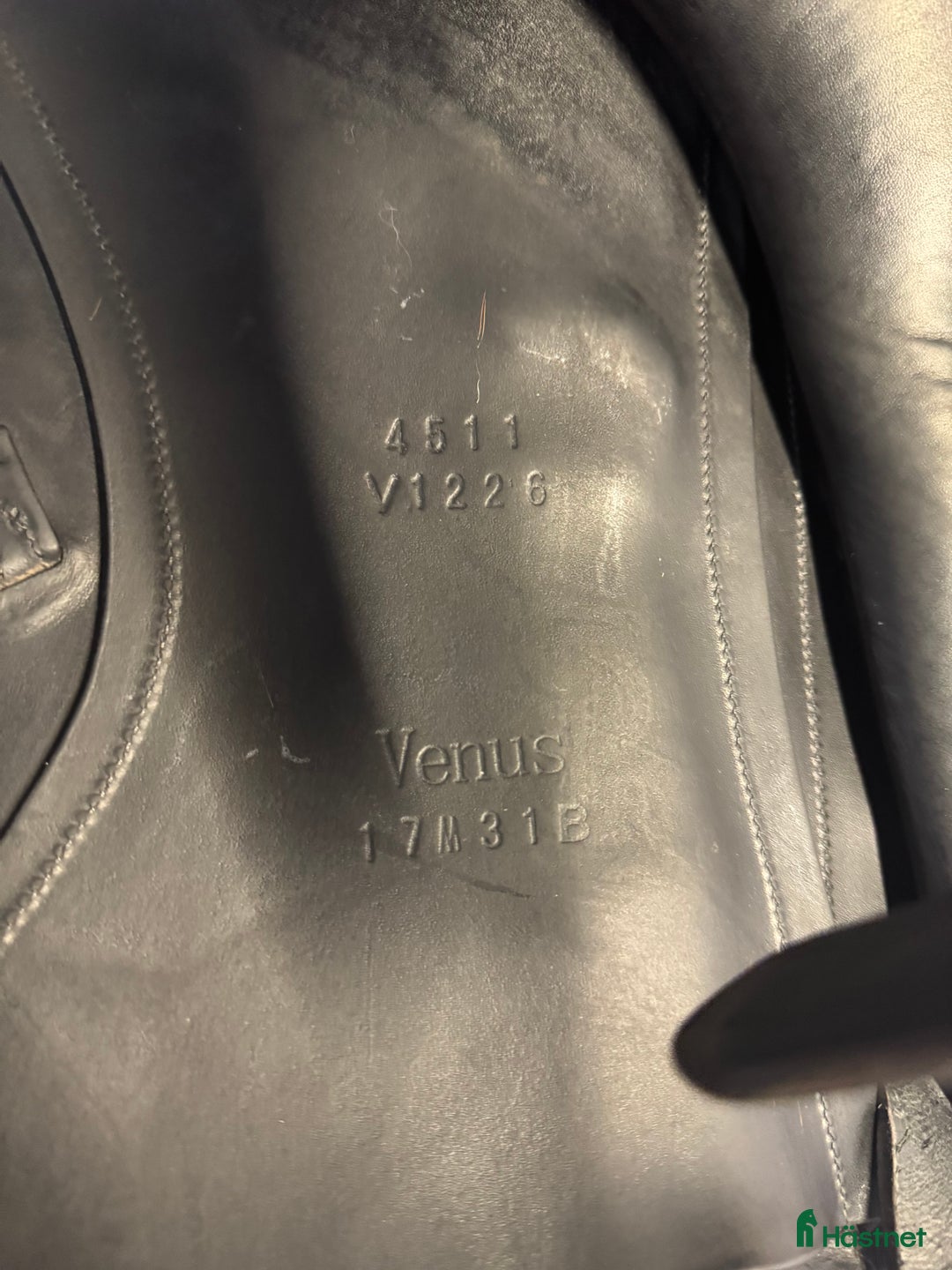 Sadlar hästutrustning till salu: Super härlig dressyrsadel till bra pris!! i Hörby - Annons 4