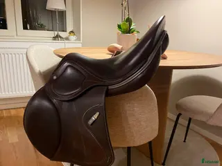 Sadlar hästutrustning Amerigo Masterclass från -23 i perfekt skick i Umeå - Annons 11
