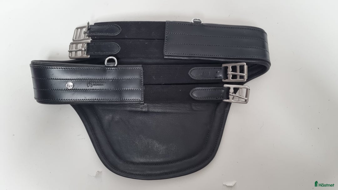 Sadeltillbehör hästutrustning till salu: Svart magplatta i Färentuna - Annons 2