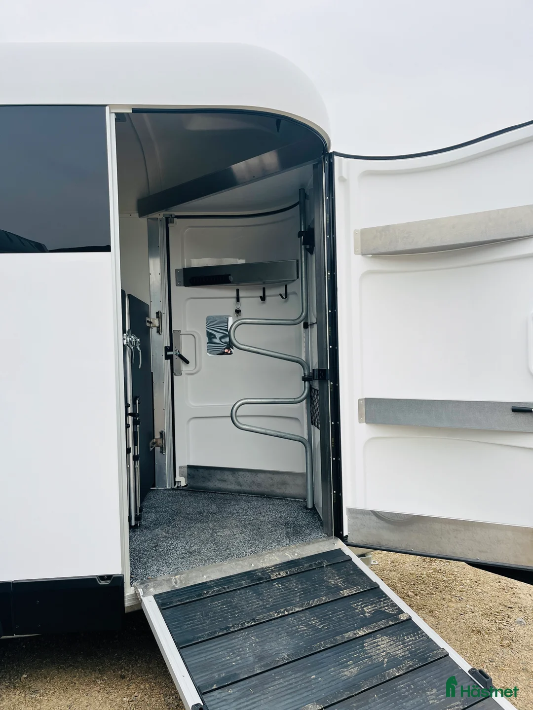 Hästtransporter  fordon & transport till salu: Forzab EQ3R Stuteri Finns i lager  i Klippan - Annons 4