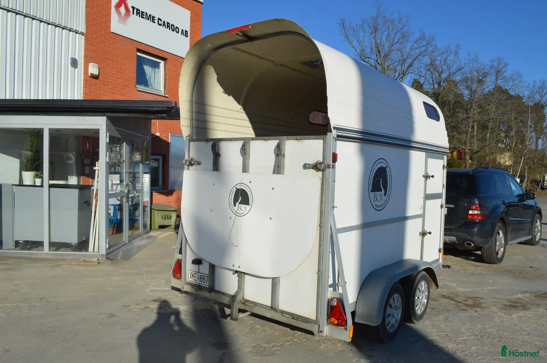 Hästtransporter  fordon & transport till salu: Boj Bravo 220SEH 2006 Totalvikt 1990 kg - Annons 2