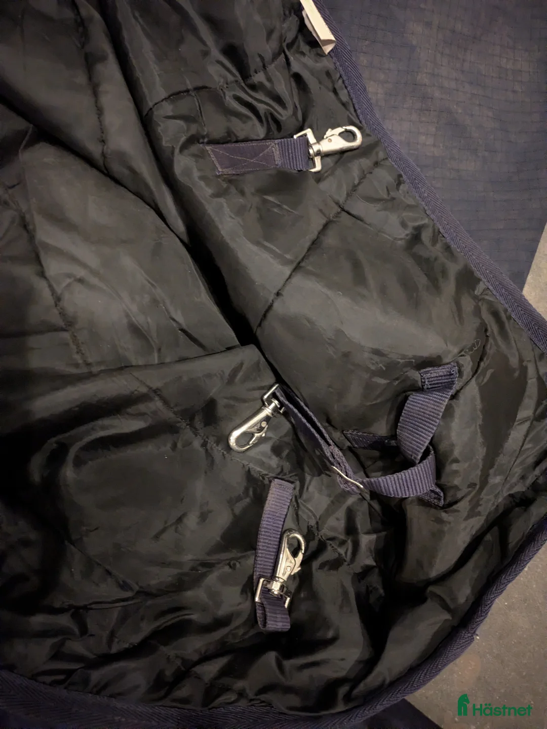 Täcken hästutrustning till salu: Hansbo vintertäcke med hals  - Annons 2