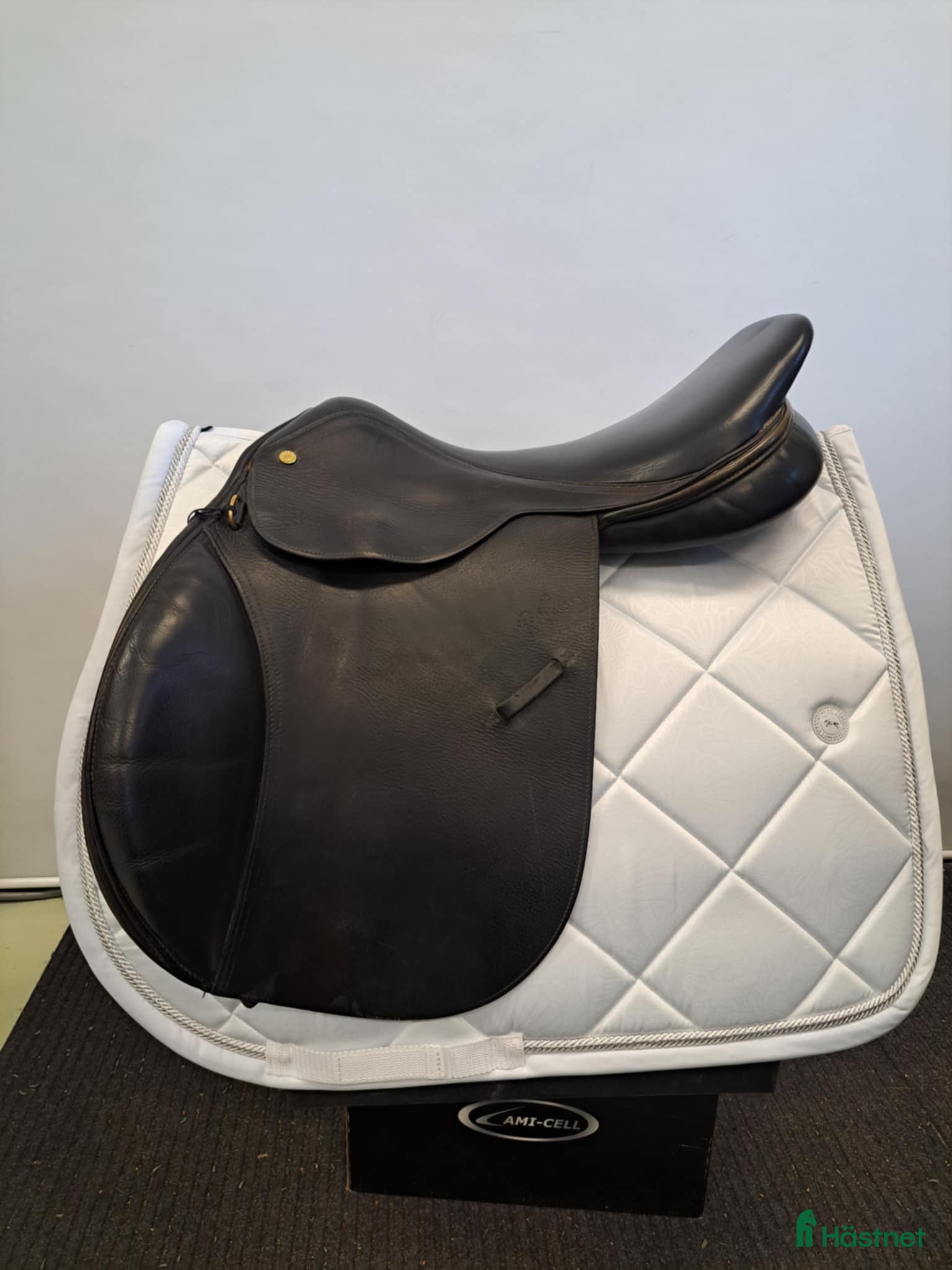 Sadlar hästutrustning till salu: Pessoa Hoppsadel i Färnäs - Annons 3