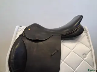 Sadlar hästutrustning Pessoa Hoppsadel i Färnäs - Annons 24