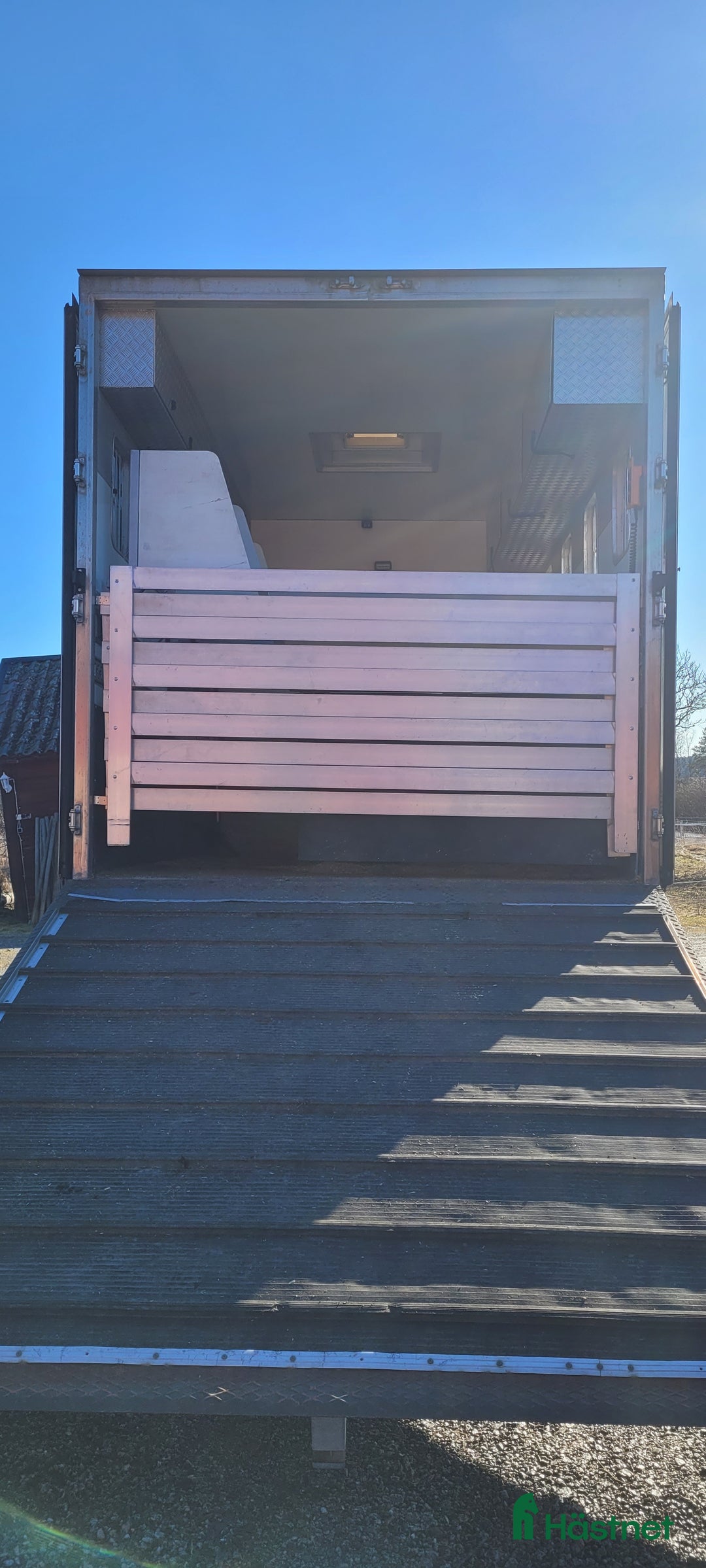 Hästlastbilar  fordon & transport till salu: 4 hästars lastbil  i Enköping - Bild 2