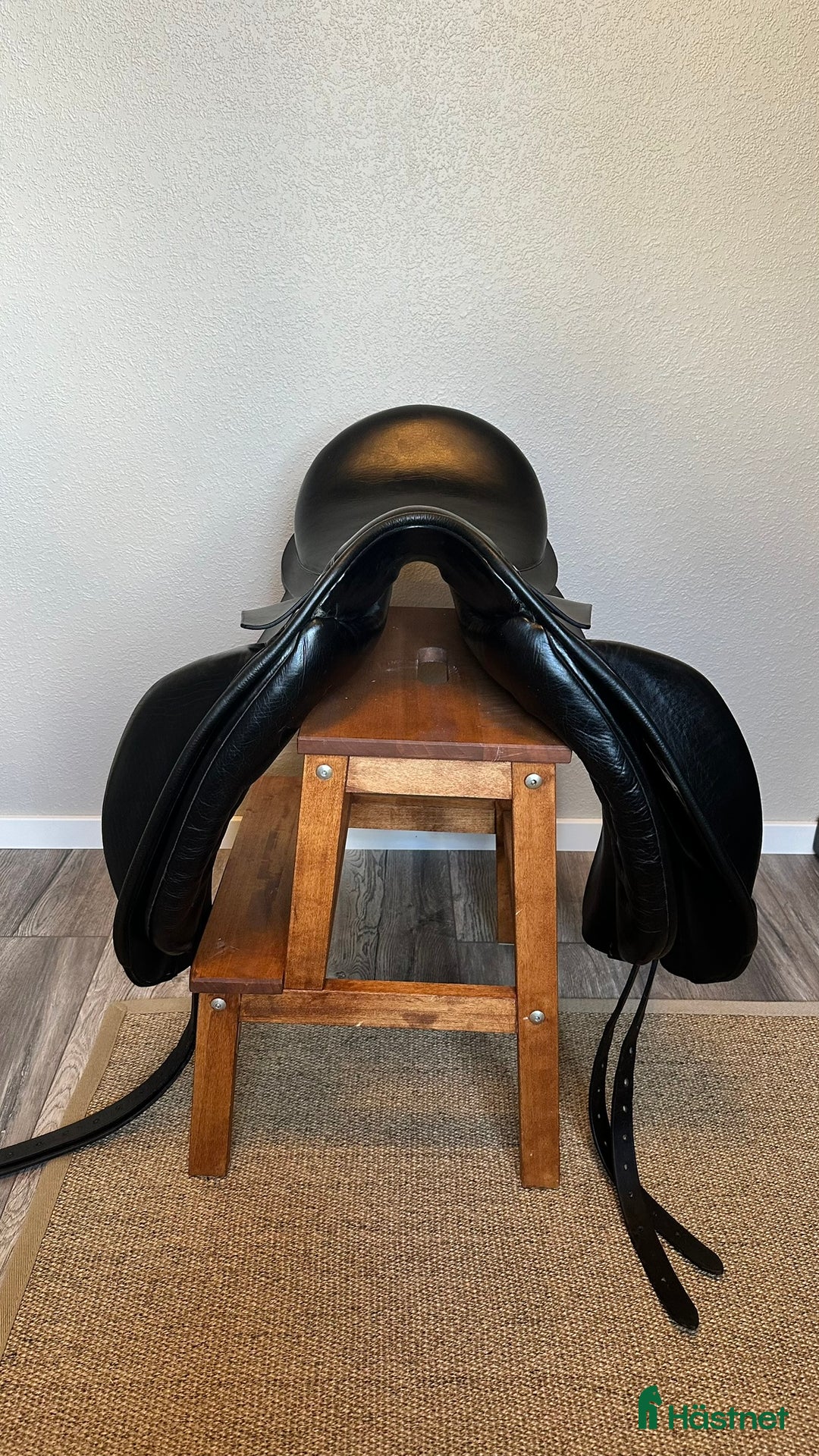 Sadlar hästutrustning till salu: Morris & Nolan Dressyrsadel i Veddige - Annons 3