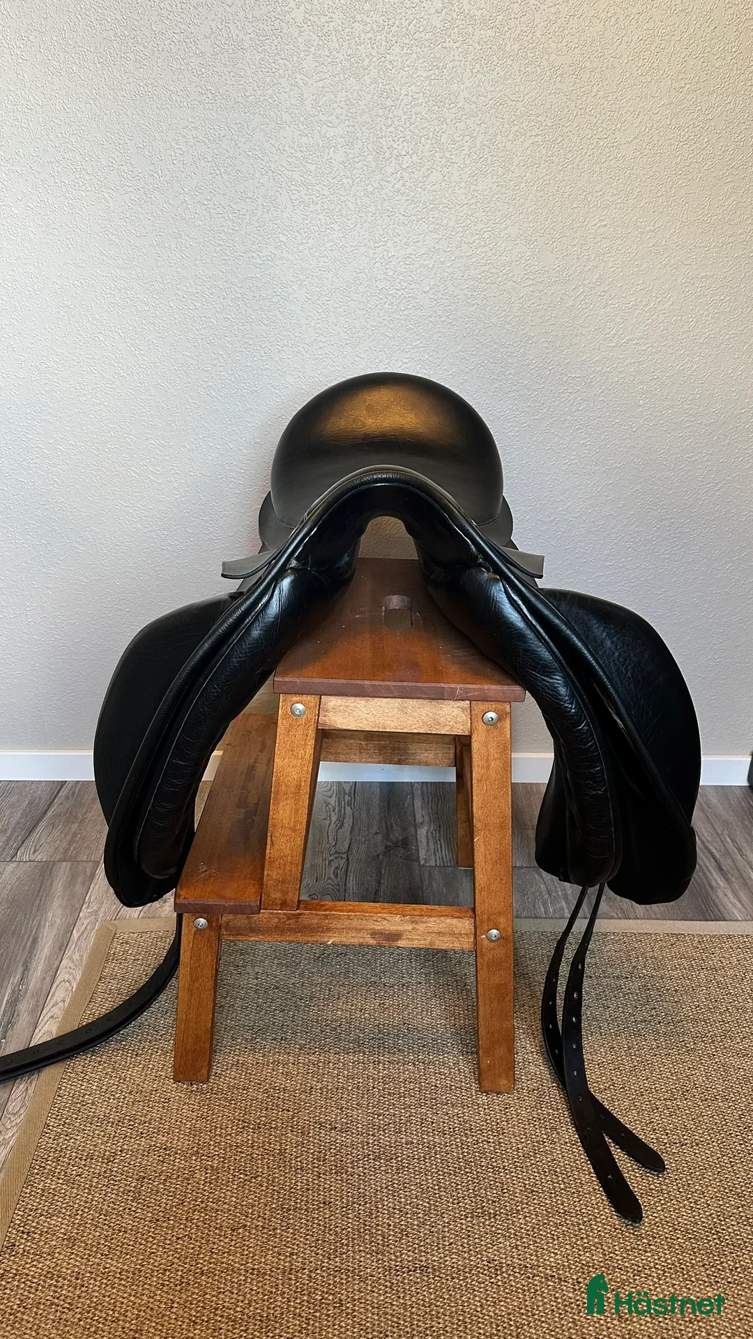 Sadlar hästutrustning till salu: Morris & Nolan Dressyrsadel - Annons 3