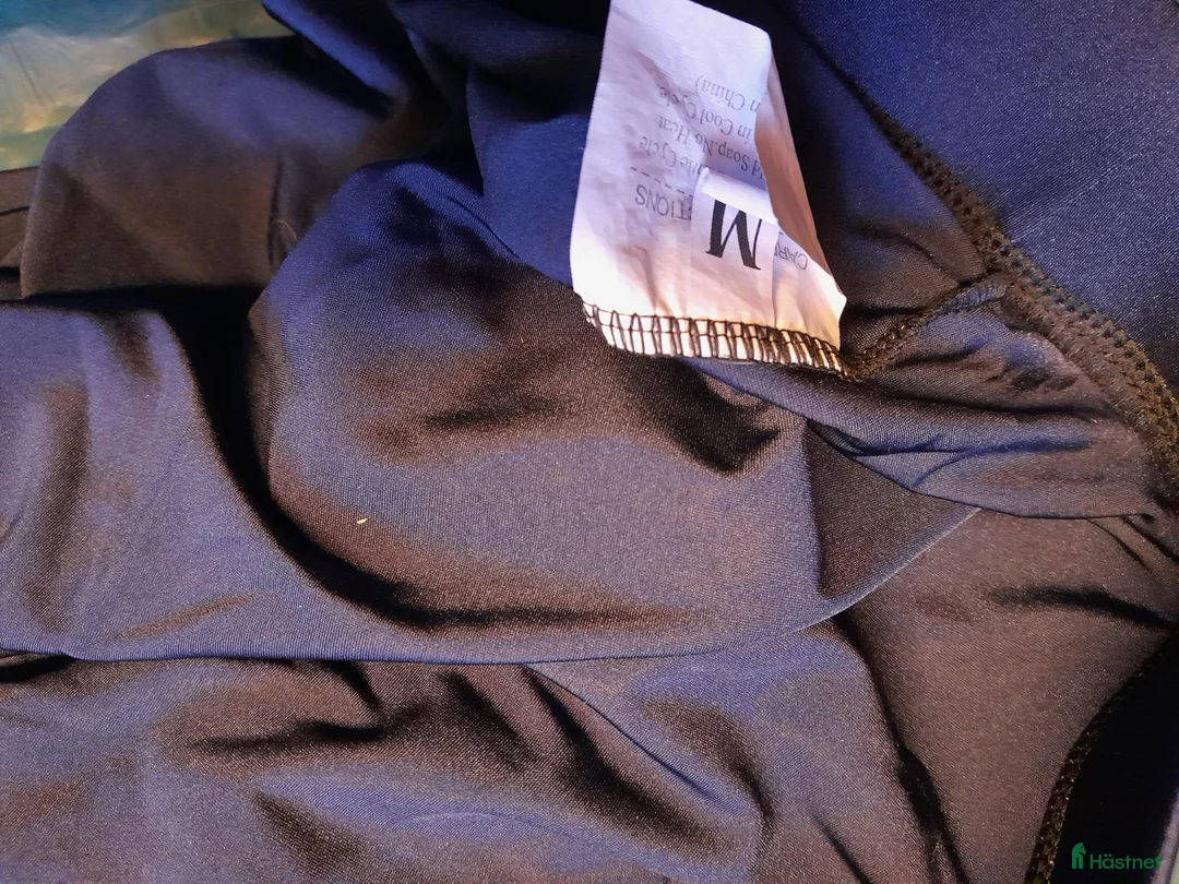 Täcken hästutrustning till salu: Show hoodie Sleazy Sleepwear & Weatherbeeta  - Annons 15