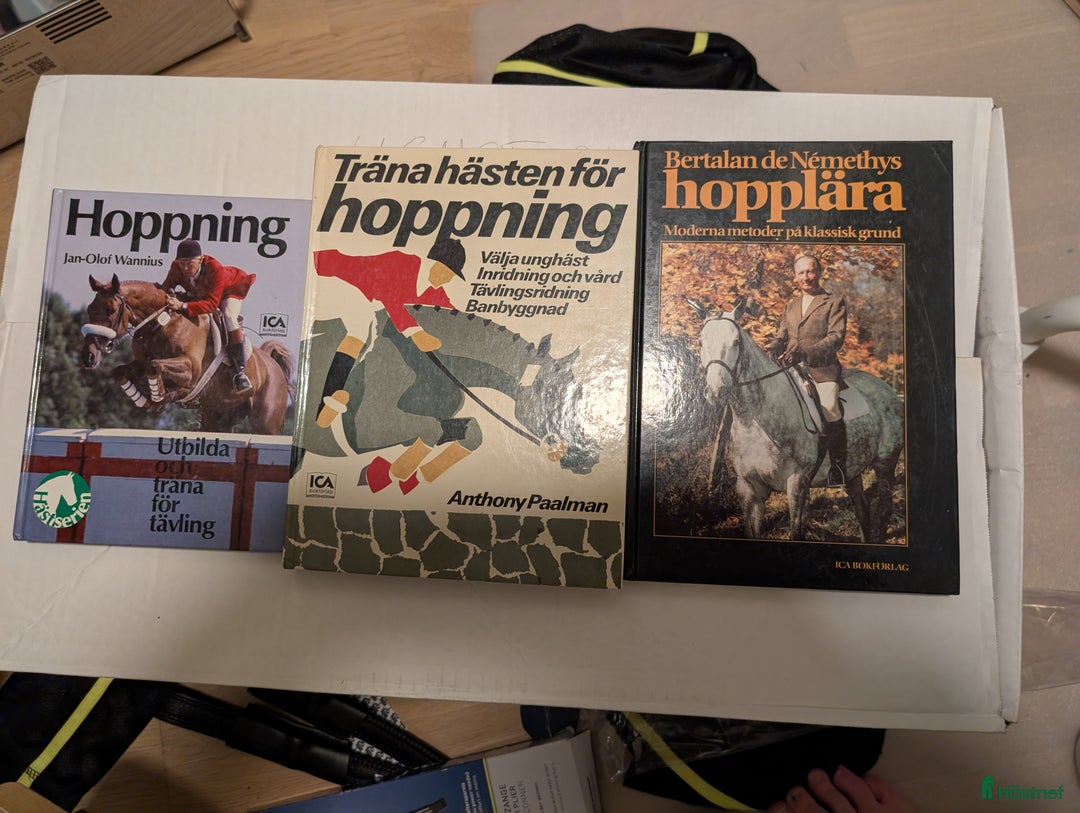 Övrig utrustning övrig utrustning till salu: Böcker om hoppning  i Nyköping - Annons 1
