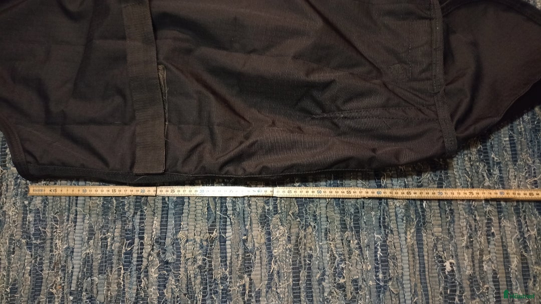 Täcken hästutrustning till salu: Litet utetäcke 70 cm i Stigtomta - Annons 2