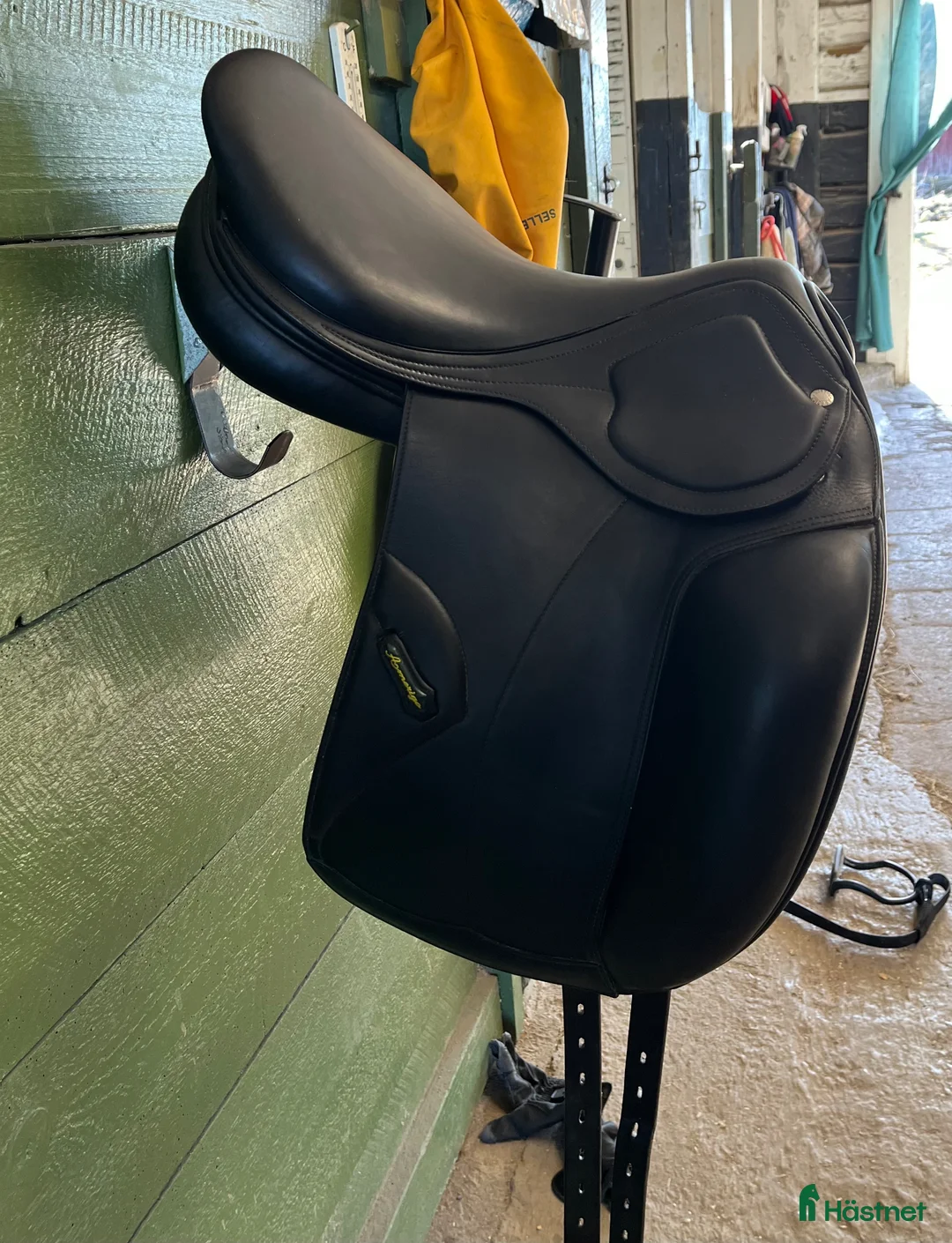 Sadlar hästutrustning till salu: Amerigo 17.5 N i Åkersberga - Annons 1