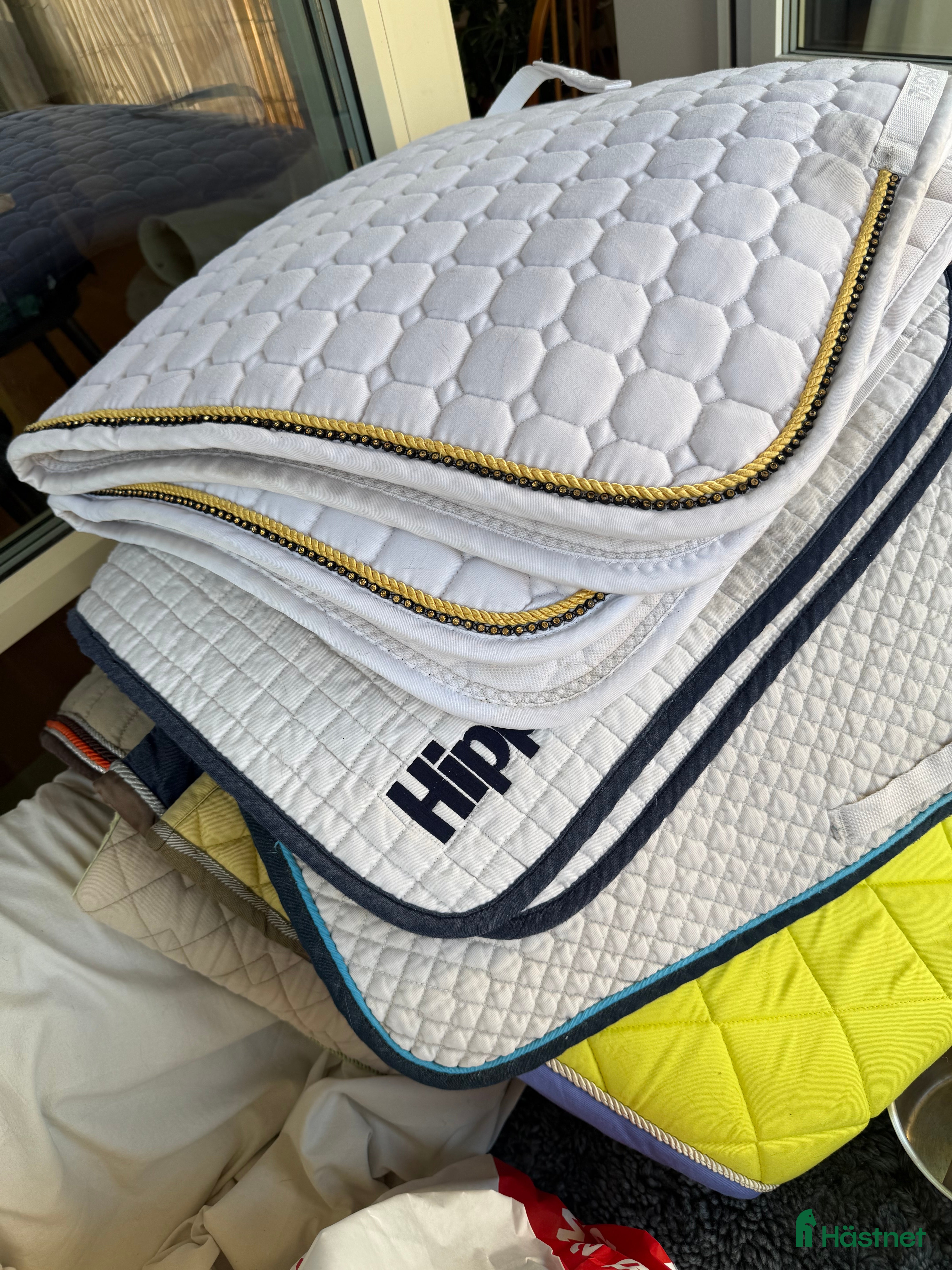 Schabrak & Vojlockar hästutrustning Schabrak dressyr och hopp  i Visby - Annons 13