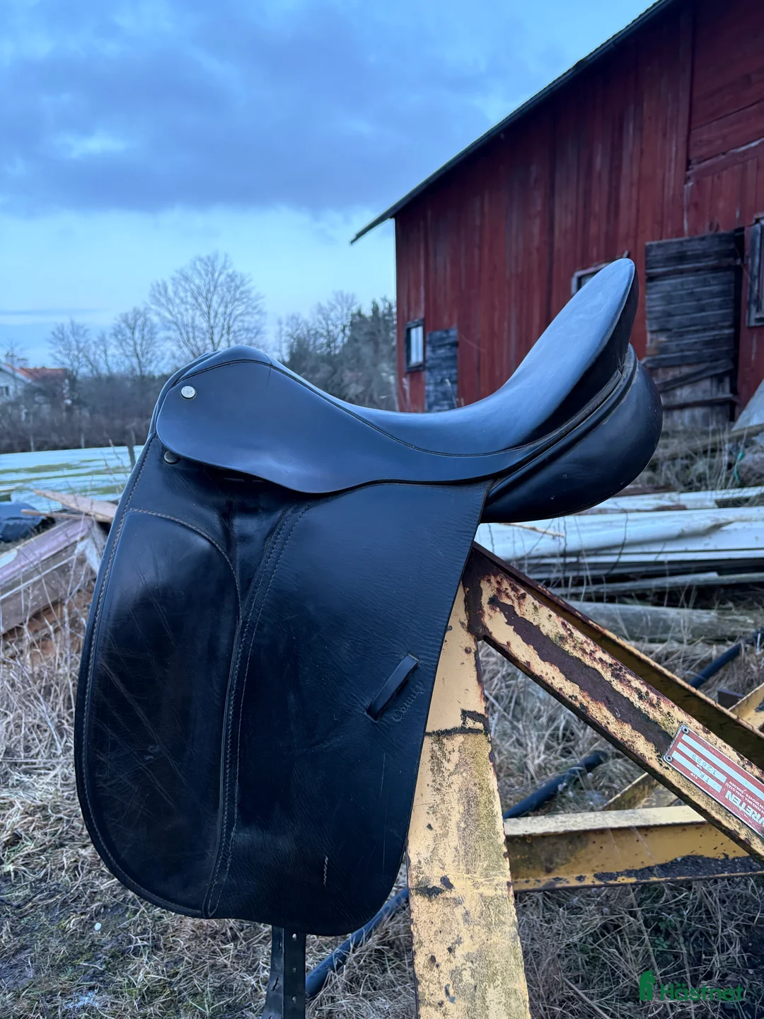 Sadlar hästutrustning till salu: Dressyrsadel - Annons 1