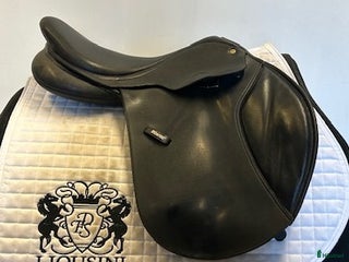 Sadlar hästutrustning till salu: Hoppsadel Wintec 17" i Uppsala - Annons 4