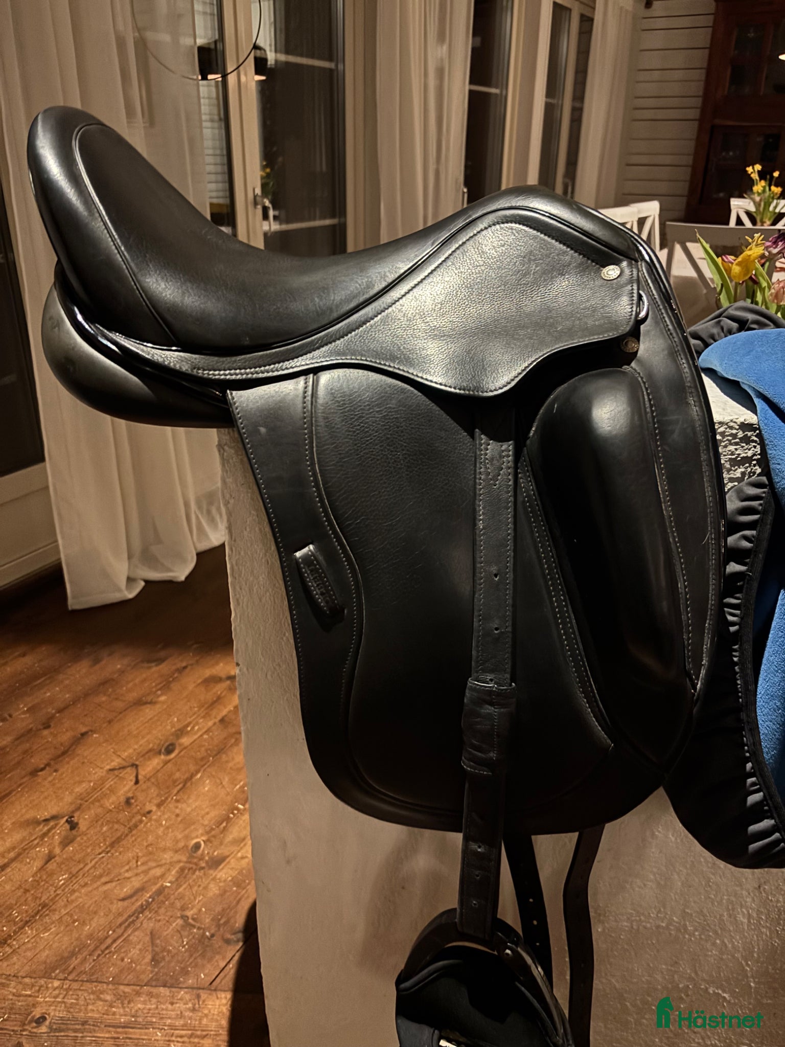 Sadlar hästutrustning Lyxig dressyrsadel - Annons 1