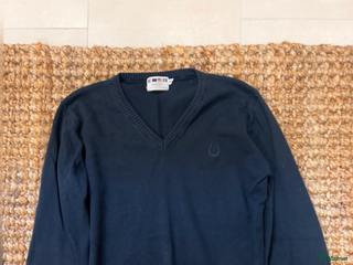 Övrigt Ridkläder ryttarutrustning till salu: Blå v-ringad tröja i Kristianstad - Annons 1