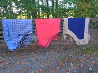 Täcken hästutrustning 3 olika täcken i stl 135 i Sankt OLOF - Annons 22