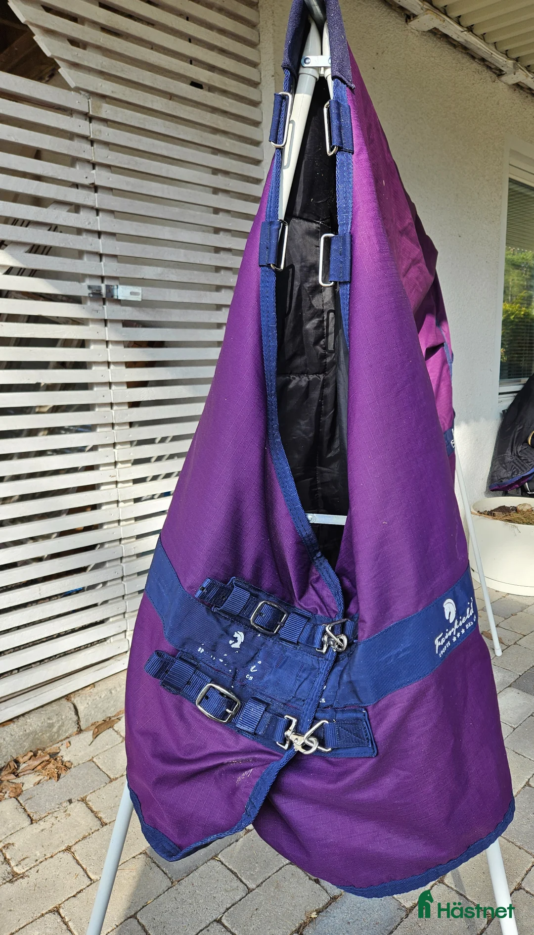 Täcken hästutrustning till salu: 200 gr inkl halstäcke Vacker färg - Annons 2