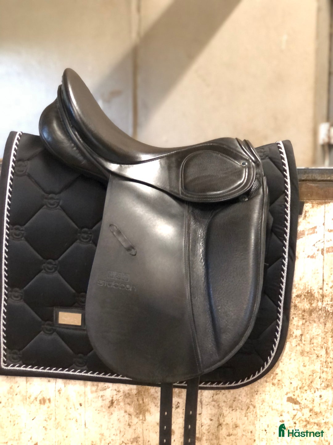 Sadlar hästutrustning till salu: Stübben Scandica i Runhällen - Annons 3