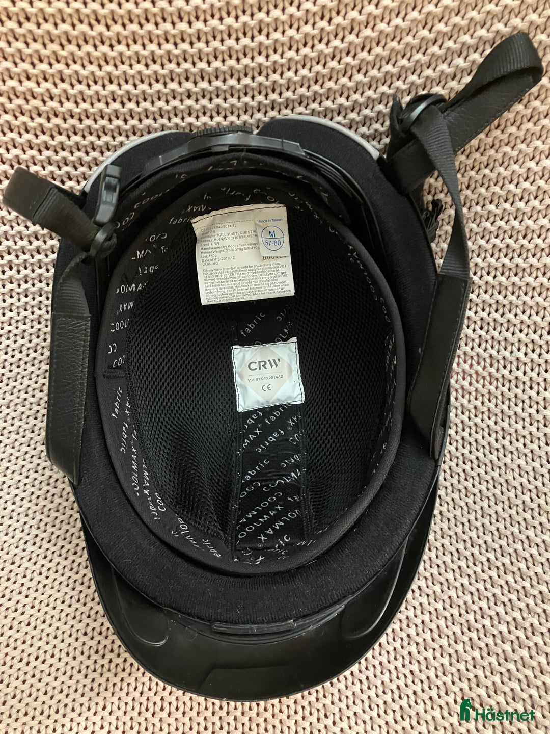 Hjälmar ryttarutrustning till salu: Hjälm Nyskick i Landskrona - Annons 3