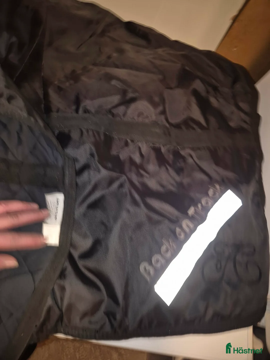 Täcken hästutrustning till salu: Skrittäcke BoT i Kristinehamn - Annons 3