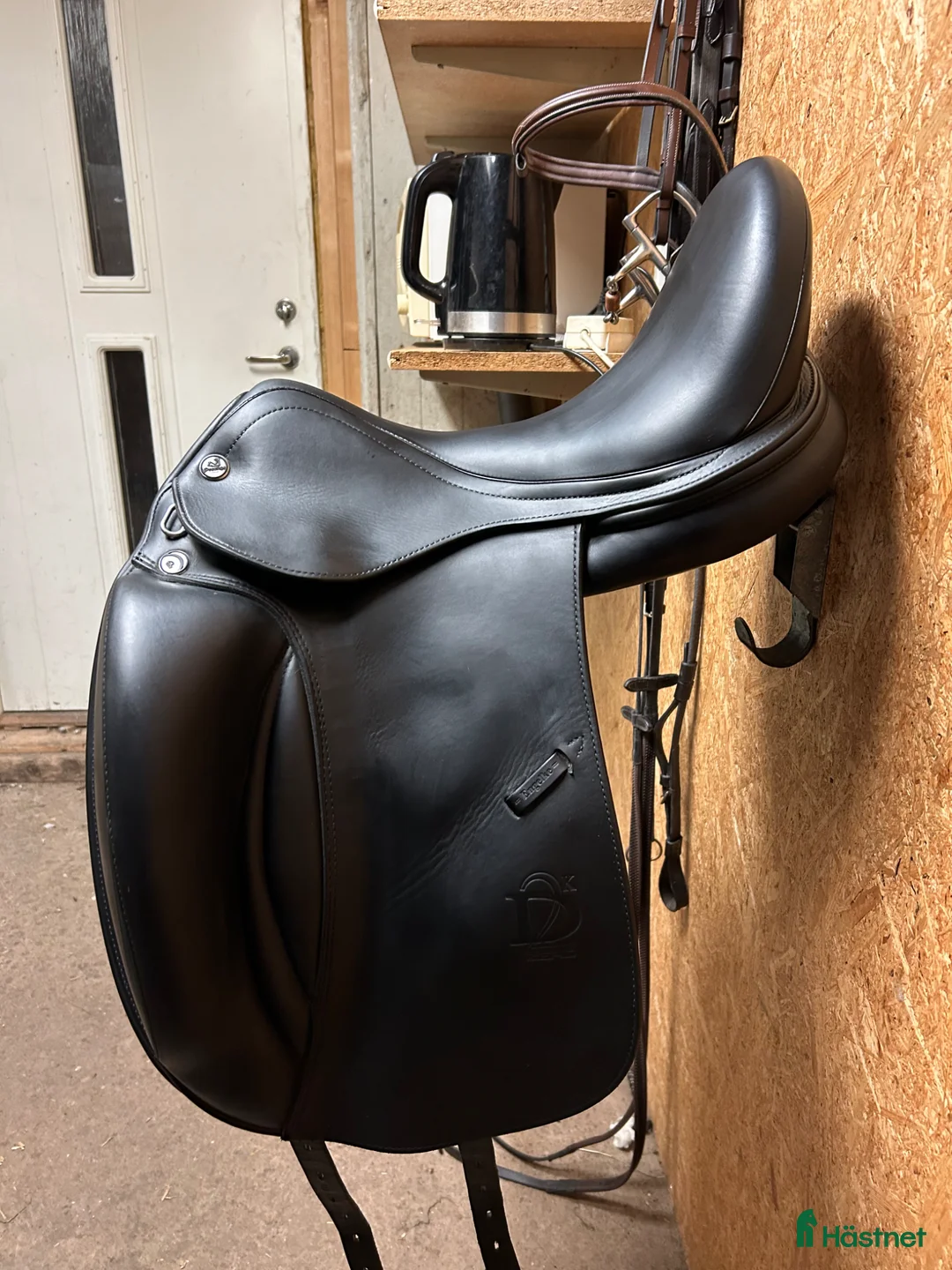 Sadlar hästutrustning till salu: Superfin Prestige D2 Zero 17”  - Annons 1