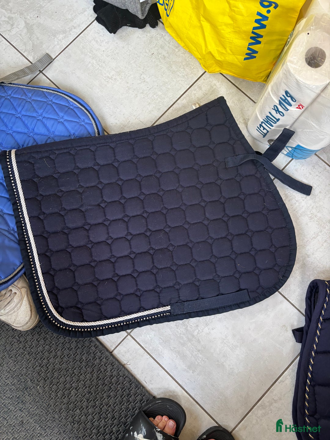 Schabrak & Vojlockar hästutrustning till salu: Tre schabrack  i Härryda - Annons 2