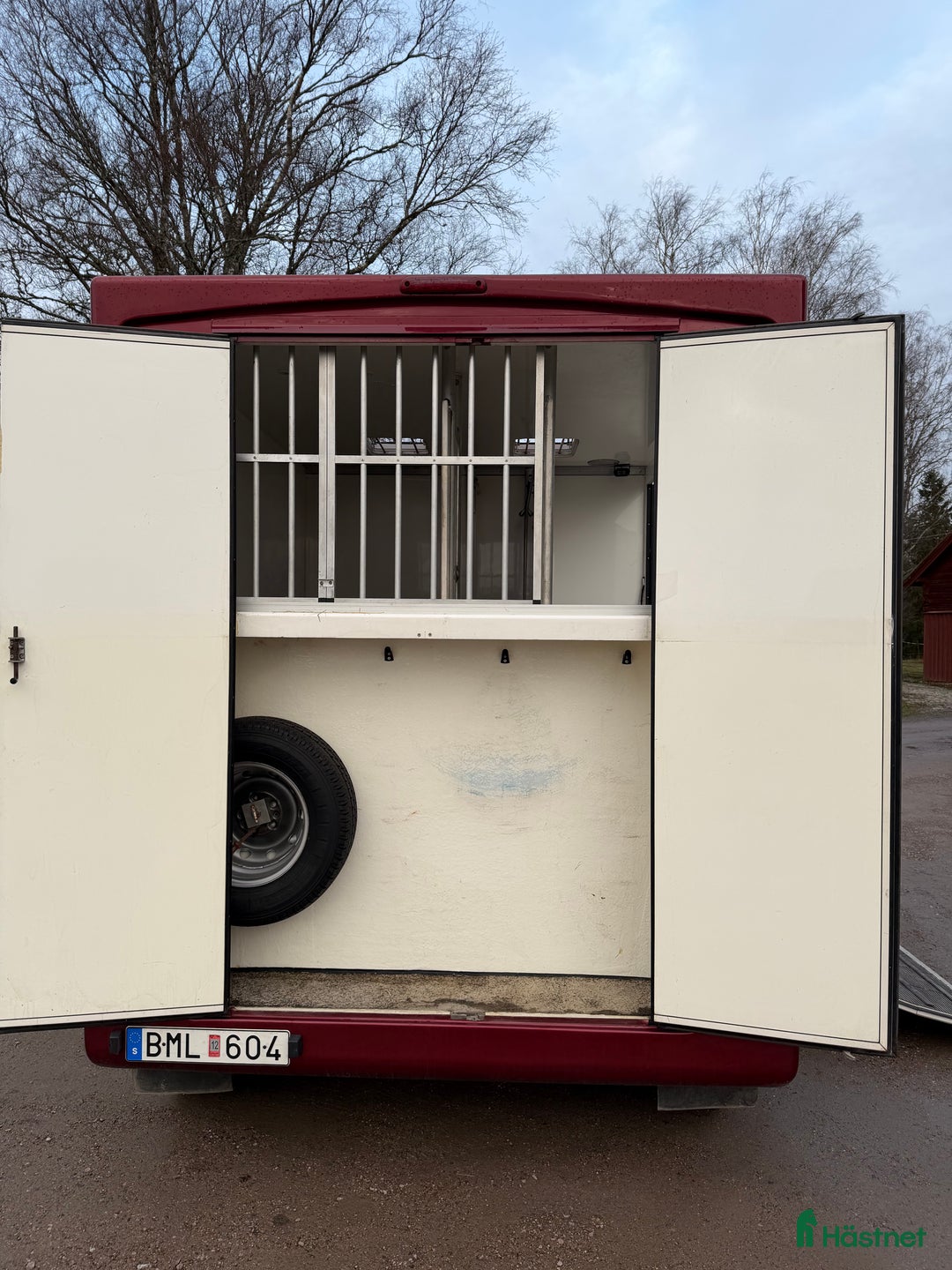 Hästlastbilar  fordon & transport till salu: Boj Hästlastbil med Bodel B-körkort  i Västerås - Annons 8