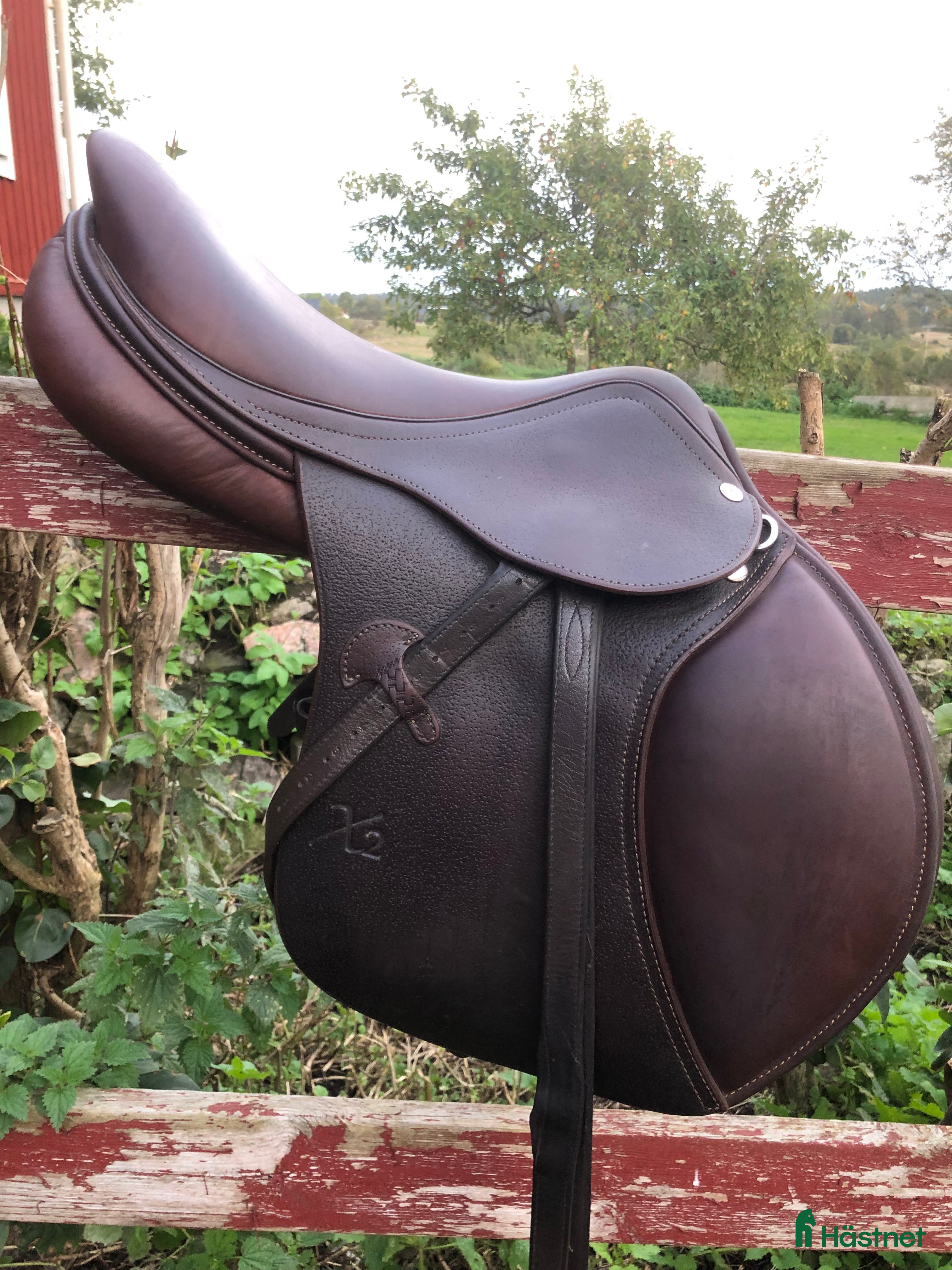 Sadlar hästutrustning till salu: Hoppsadel i Vallentuna - Annons 4