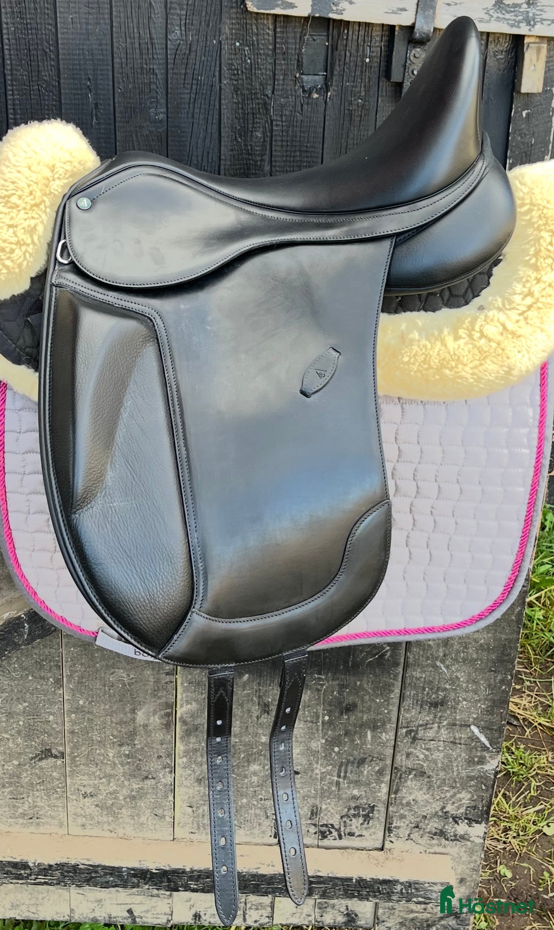 Sadlar hästutrustning till salu: Helt ny Arena Dressage monoflap i Vollsjö - Annons 1