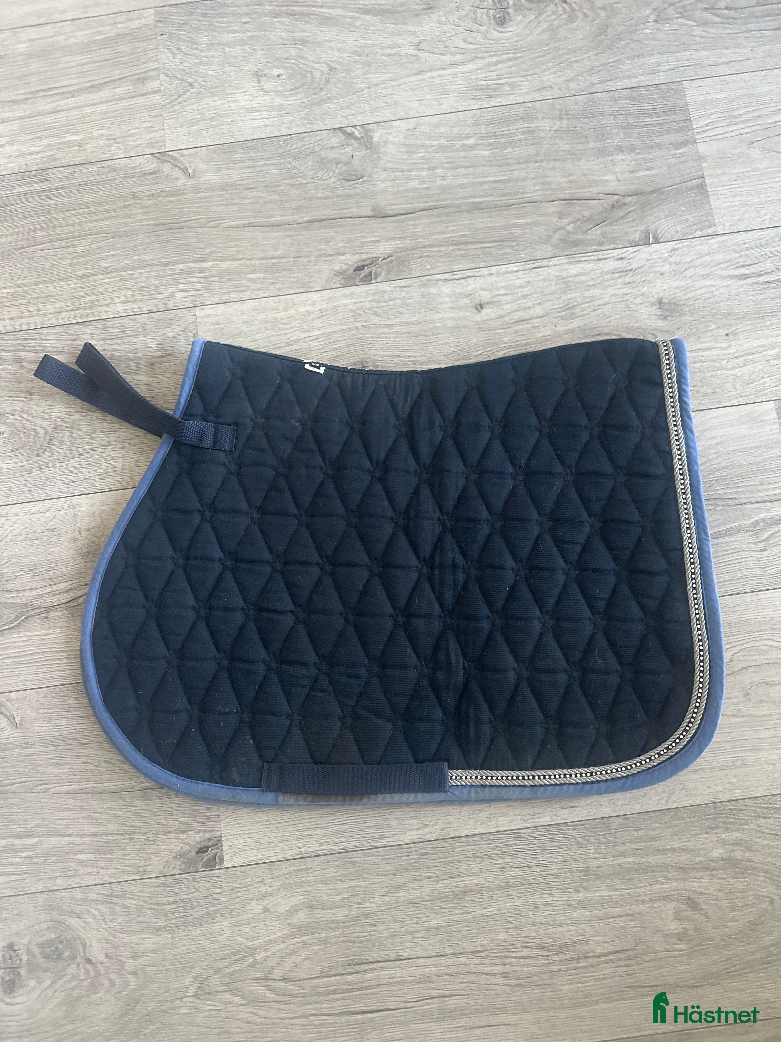 Schabrak & Vojlockar hästutrustning Snyggt tävlings schabrak! i Söderhamn - Annons 5