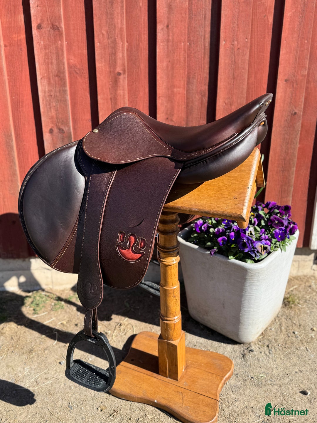 Sadlar hästutrustning till salu: Bruno Delgrange sadelprovning  i Sandhem - Annons 5