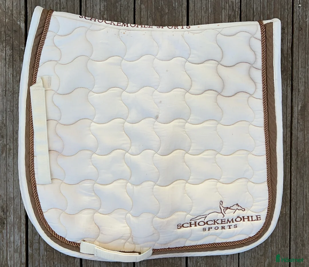 Schabrak & Vojlockar hästutrustning till salu: Schockemöhle schabrak  i Vallentuna - Annons 1